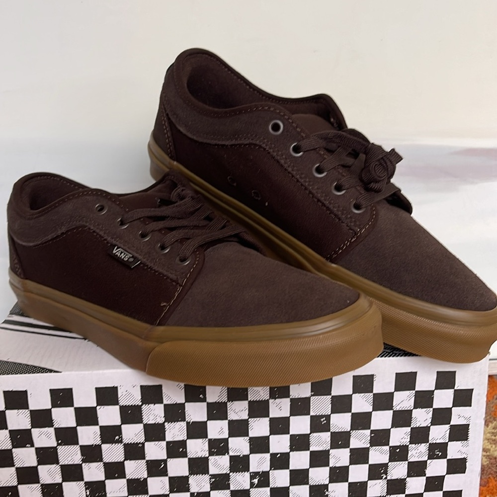 Vans Men’s Skate Chukka Low
Dark Brown/Gum
VN0A4BX4BF3
Sneakers - Picture 5 of 16
